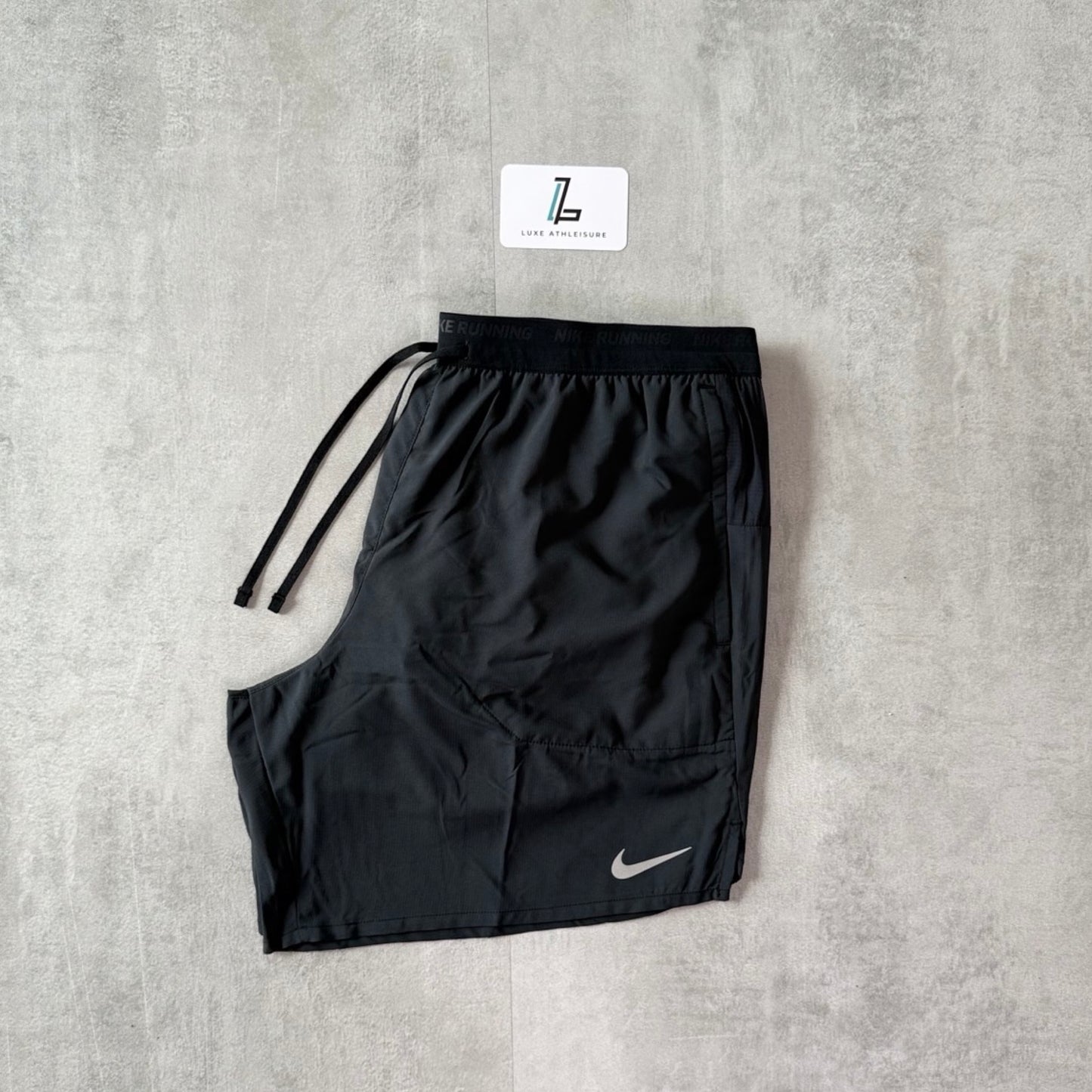 NIKE STRIDE SHORTS 18CM/7” ‘BLACK’