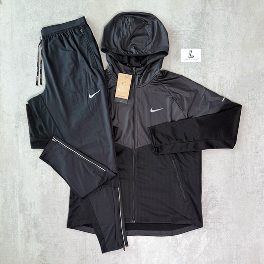 NIKE SPHERE THERMA-FIT WINDBREAKER & PHENOM PANTS ‘BLACK’