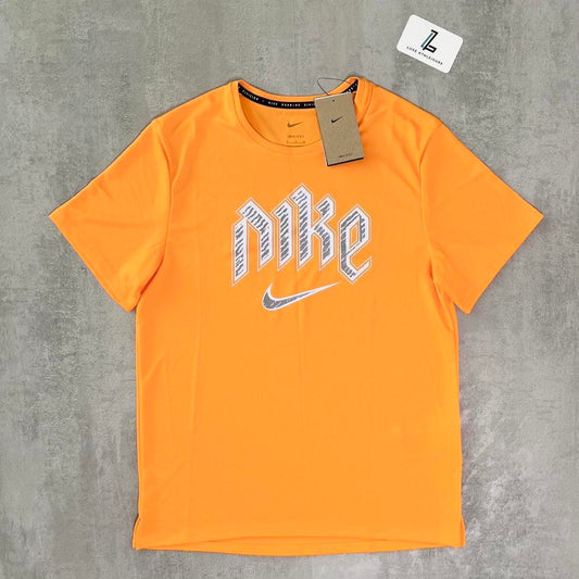 NIKE RUNNING DIVISION MILER T-SHIRT ‘LASER ORANGE’