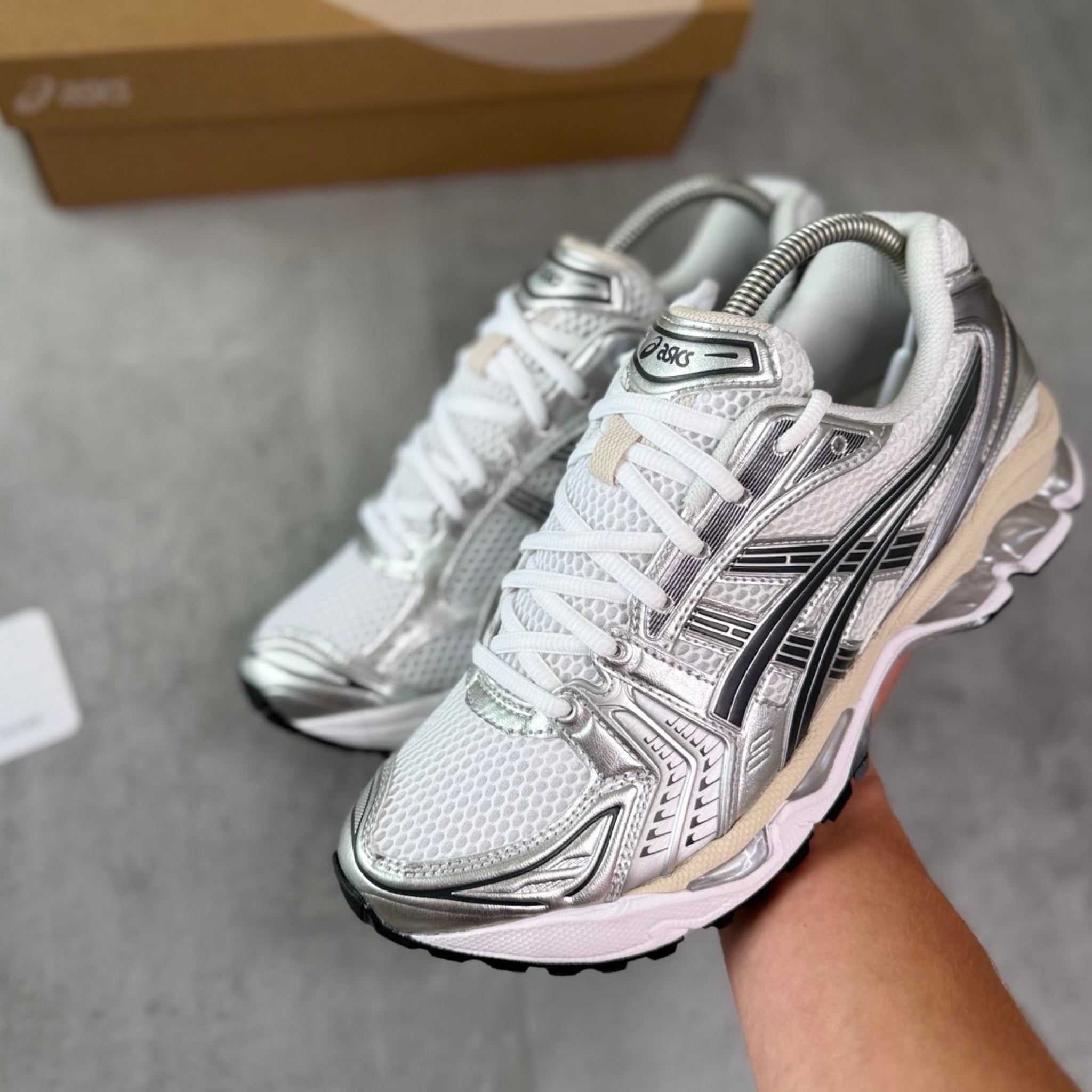 ASICS GEL KAYANO 14 ‘WHITE/GRAPHITE GREY’