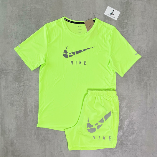 NIKE RUN DIVISION SWOOSH MILER & 5” CHALLENGER SHORTS SET ‘VOLT’